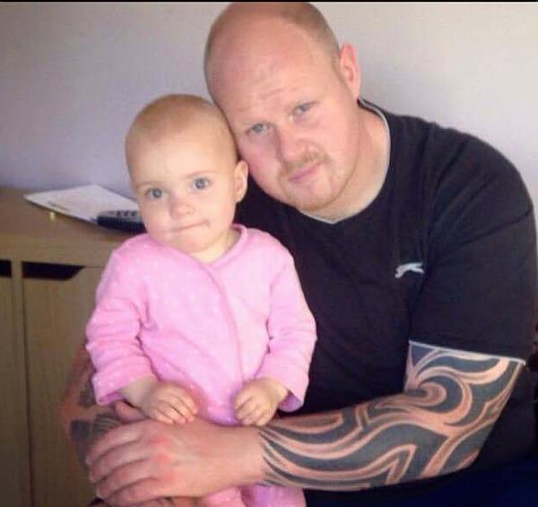 Tragic father James Green died in his sleep leaving his wife Cloe Green and his 8 children. Lacey with James. Picture: photo-features.co.uk Mobile: 07966 96672 email: jeremy@durkinphotoservices.com 41 Boat Dyke Rd Upton Norwich Norfolk NR13 6BL