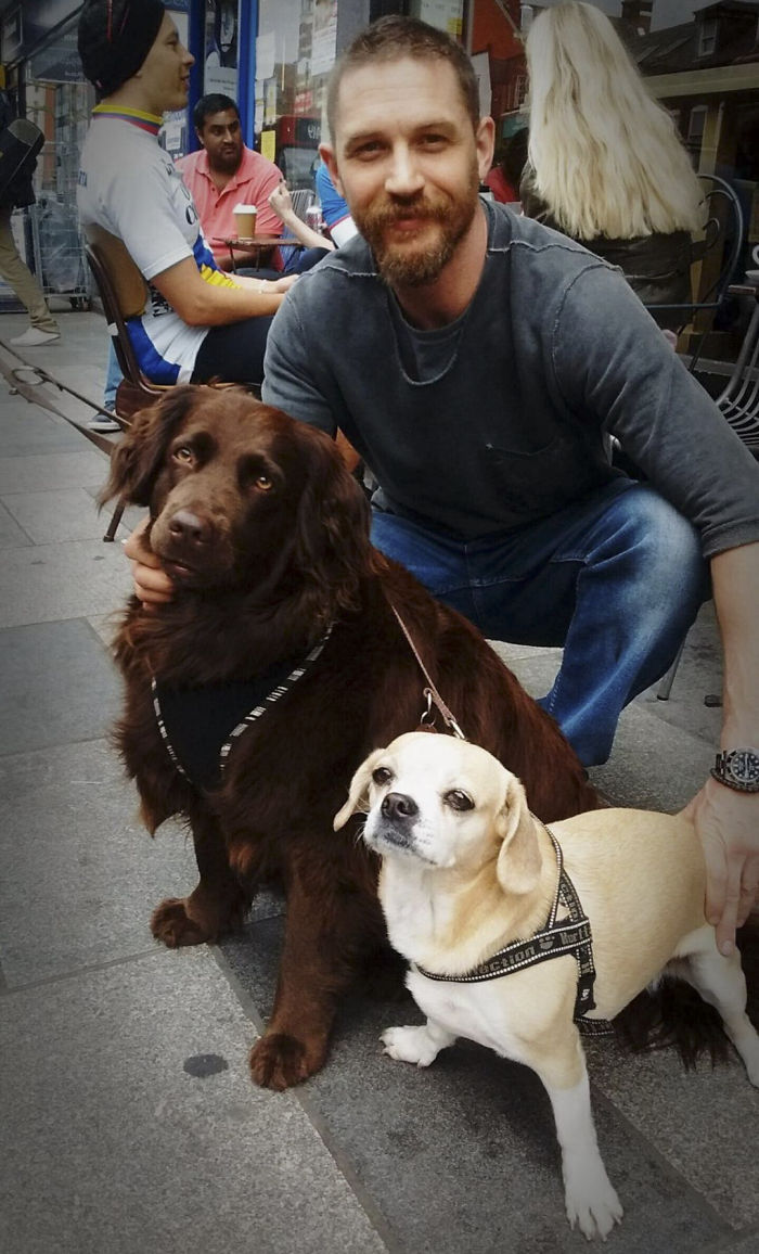 love-for-dogs-tom-hardy-3-59bf69722f754__700