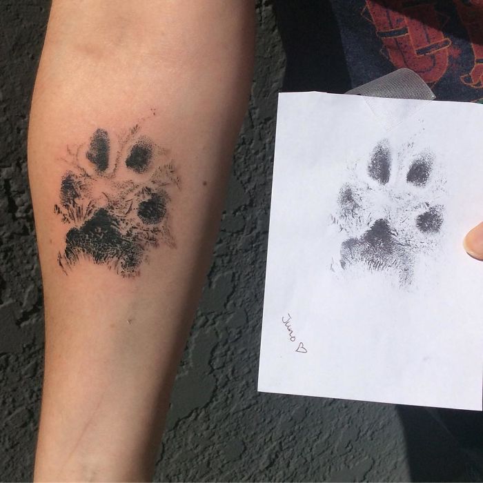 the-paws-of-the-dogs-are-being-tattooed-on-their-owners-and-the-result-is-adorable-59b337800c859__700