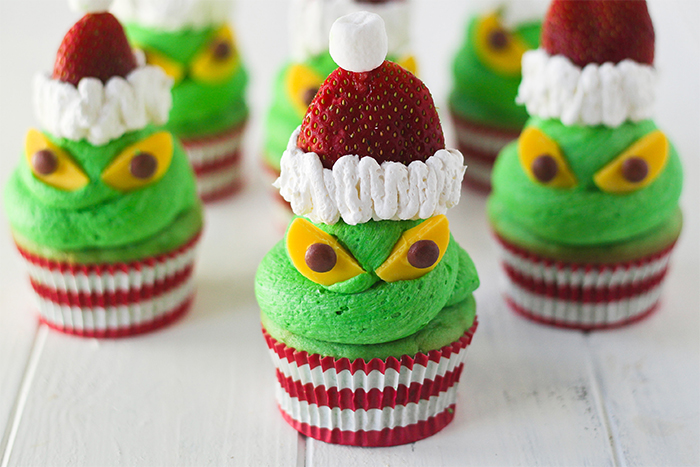 creative-holiday-cupcake-recipes-10-5a254eb0a8f0f__700