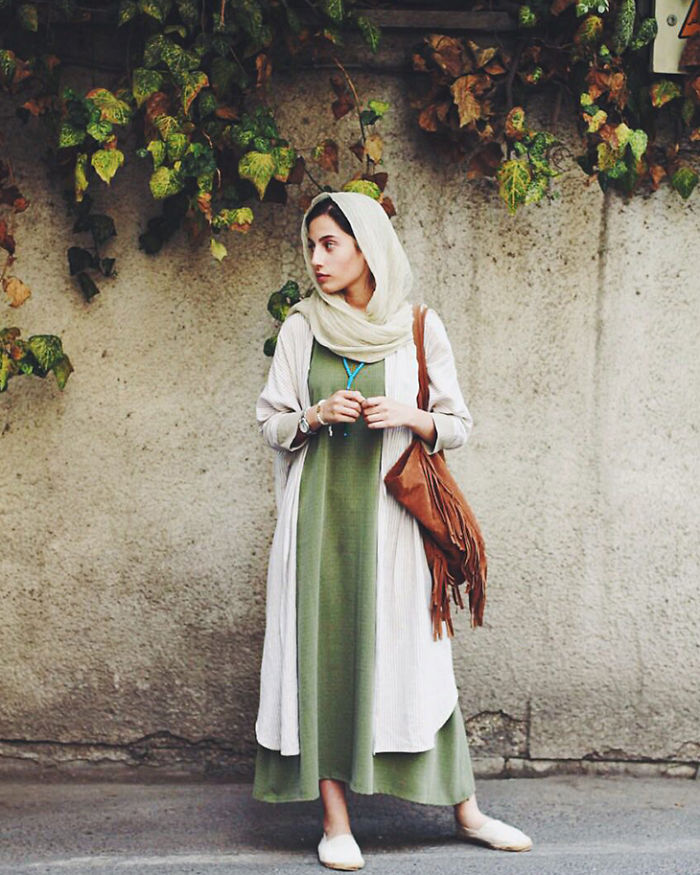 tehran-modern-women-fashion-hijab-8-588b6343cde6e__700