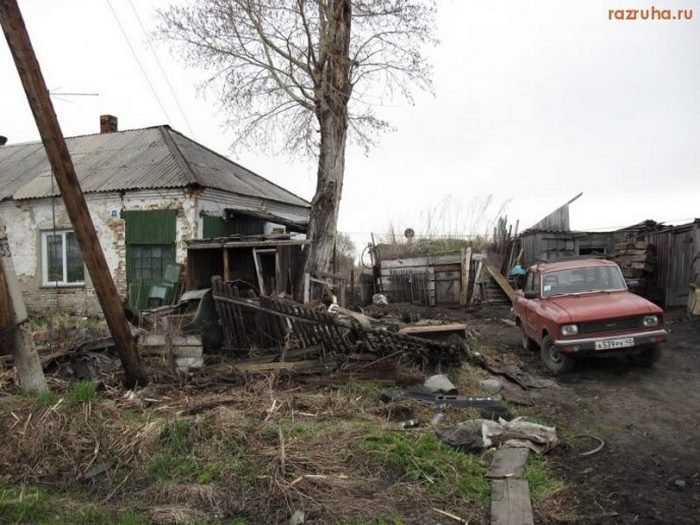 sravnenie_russkix_i_evropejskix_dereven_dejstvitelno_mozhet_vyzvat_silnye_emocii_ved_v_kazhdoj_iz_nix_otrazhaetsya_unikalnaya_kultura_tradicii_i_obraz_zhizni__toppositiv_ru-10