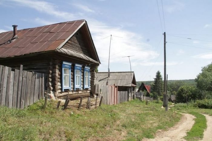 sravnenie_russkix_i_evropejskix_dereven_dejstvitelno_mozhet_vyzvat_silnye_emocii_ved_v_kazhdoj_iz_nix_otrazhaetsya_unikalnaya_kultura_tradicii_i_obraz_zhizni__toppositiv_ru-11