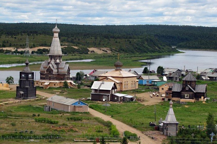 sravnenie_russkix_i_evropejskix_dereven_dejstvitelno_mozhet_vyzvat_silnye_emocii_ved_v_kazhdoj_iz_nix_otrazhaetsya_unikalnaya_kultura_tradicii_i_obraz_zhizni__toppositiv_ru-12